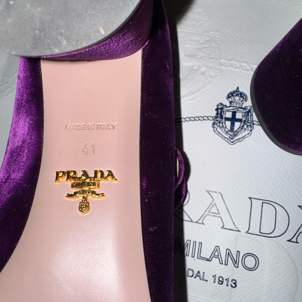 Prada Women's Luxurious Purple Velvet Heels - Picture 4 of 7